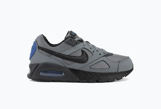 Air Max IVO