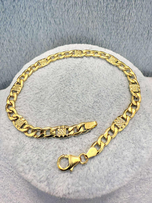 18K Gold Valentino Bracelet – Timeless Elegance in Every Detail