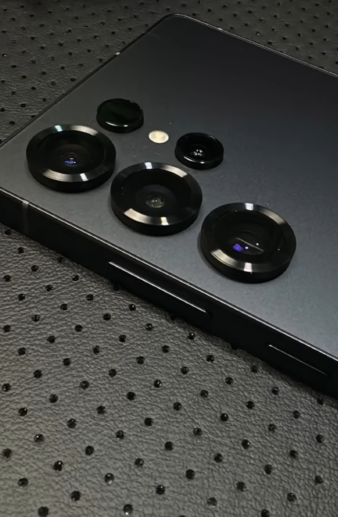 Samsung Galaxy S25 Ultra – 256 GB (Jet Black)