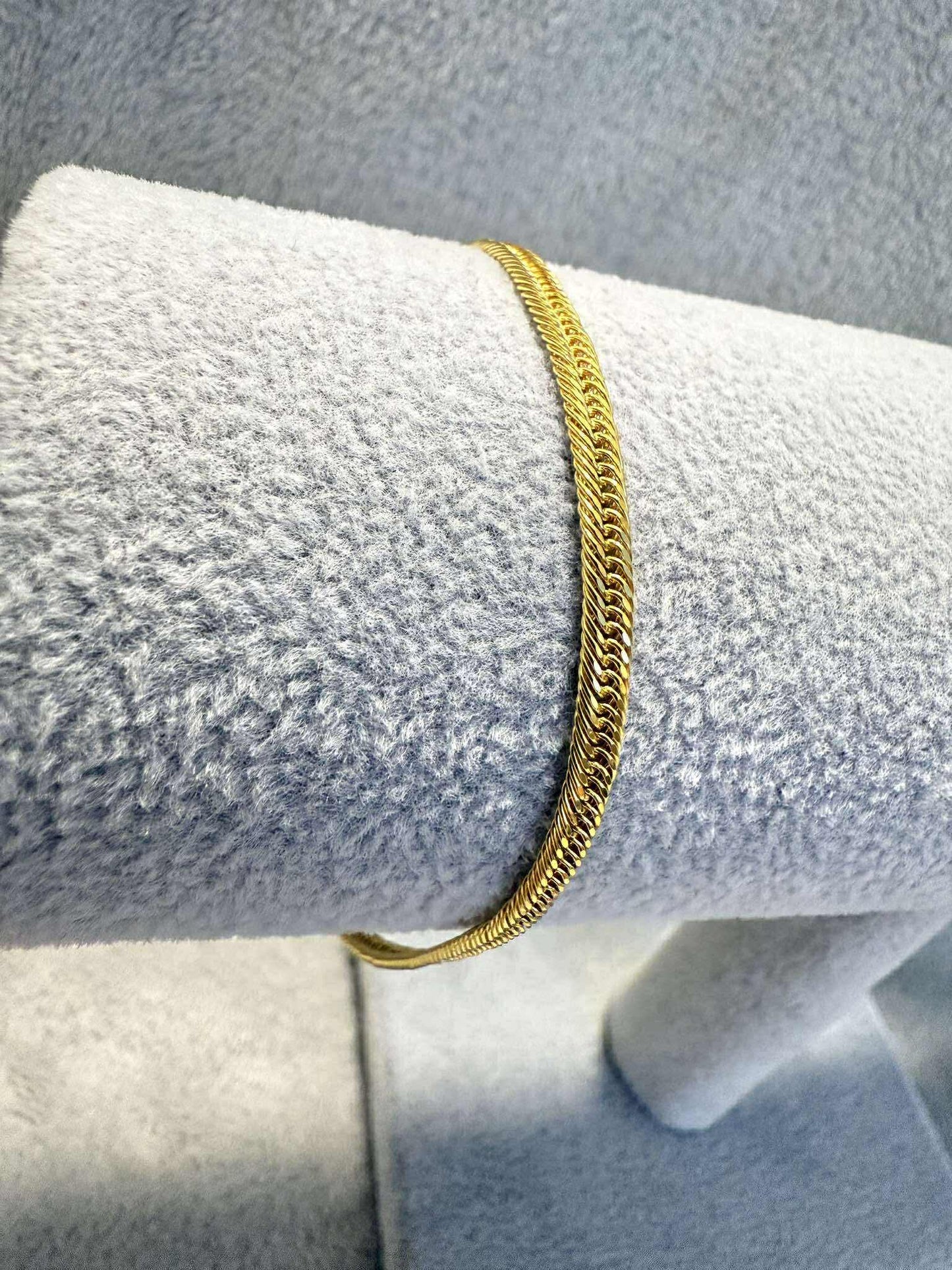 18K Gold Triple Lock Bracelet – Sleek Security with Timeless Style