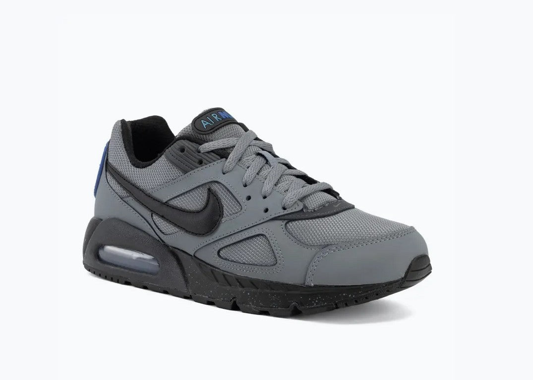 Air Max IVO
