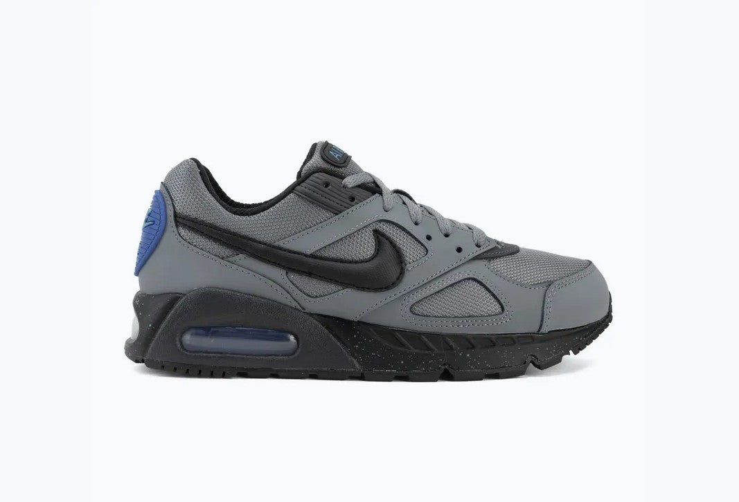 Air Max IVO